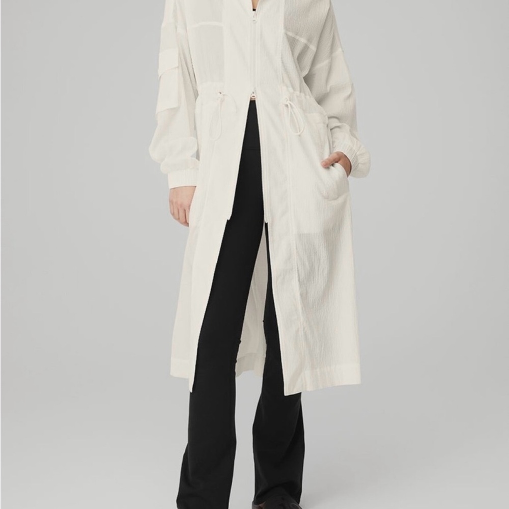 Alo Yoga Summer Nights Lightweight Coat in Ivory White